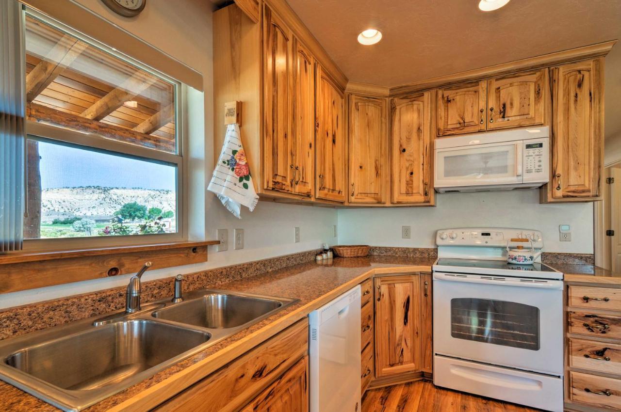 Cozy Henrieville Cabin 18 Mi To Bryce Canyon Np! Екстериор снимка