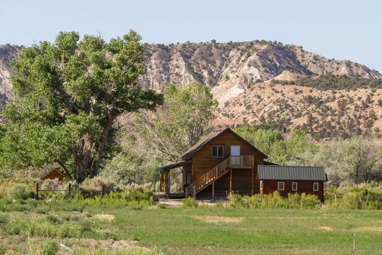 Cozy Henrieville Cabin 18 Mi To Bryce Canyon Np! Екстериор снимка